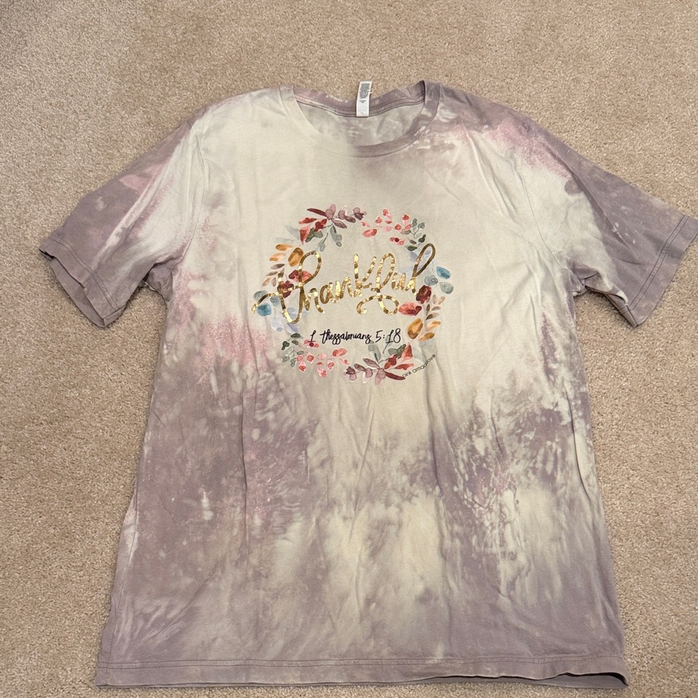 Thankful Scripture Tie-Dye Graphic T-Shirt with Floral Design